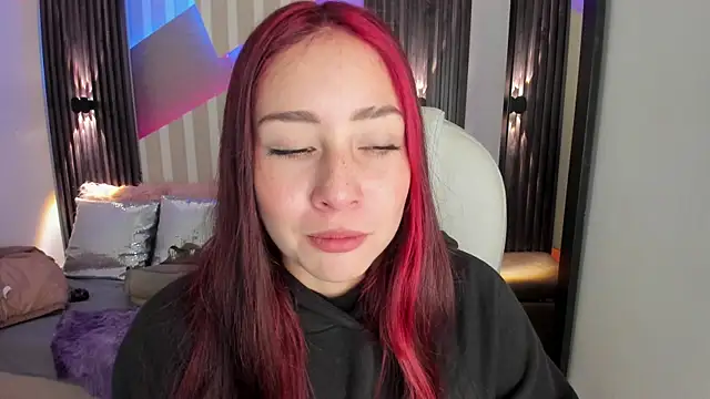 emily layton online show from 11.06.25