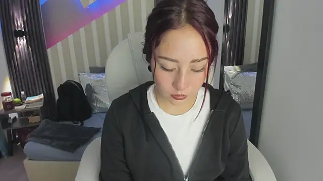 emily layton online show from 02.04.26