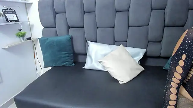 Alison Chan  online show from 12.01.24