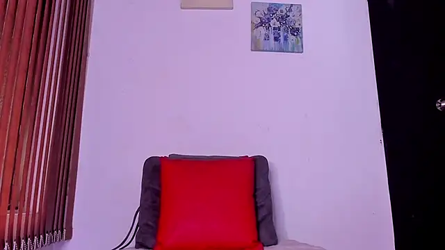 Snapshot of alondrabigtits chatting on 02.24.26 alondrabigtits online show from 02.24.26