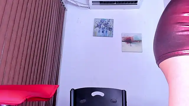 Snapshot of alondrabigtits chatting on 04.10.26 alondrabigtits online show from 04.10.26