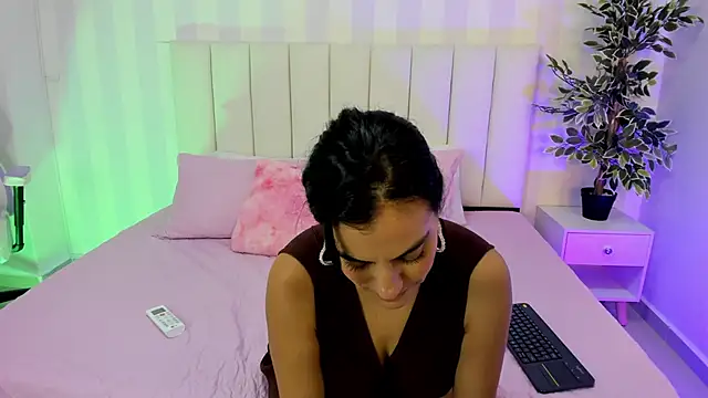 Ada Monroe10 online show from 01.13.25