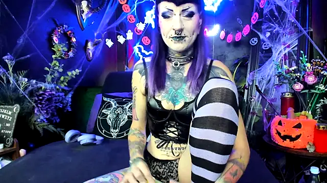 Snapshot of Purple_Coffin666 chatting on 10.28.25 Purple Coffin666 online show from 10.28.25