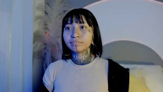 Snapshot of Evangeline_bell chatting on 10.14.25 Evangeline bell online show from 10.14.25