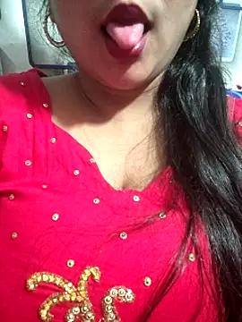 Jeenat  online show from 12.02.24