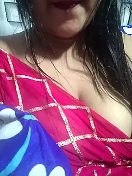 Jeenat  online show from 12.04.24