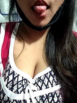 Jeenat  online show from 12.13.24