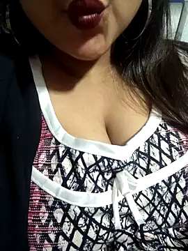 Jeenat  online show from 12.24.24