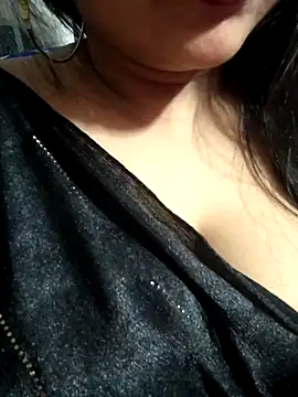 Jeenat  online show from 12.30.24