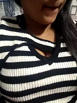 Jeenat  online show from 12.31.24