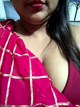 Jeenat  online show from 01.01.25