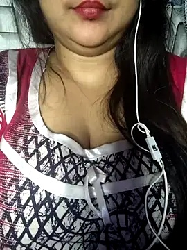 Jeenat  online show from 01.04.25