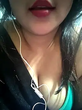 Jeenat  online show from 01.10.25