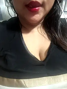 Jeenat  online show from 01.18.25
