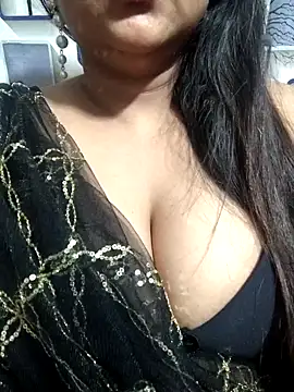Jeenat  online show from 02.03.25
