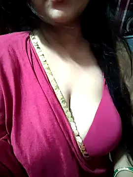 Jeenat  online show from 02.04.25