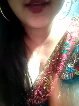 Jeenat  online show from 02.08.25