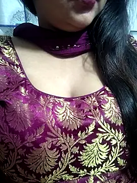 Jeenat  online show from 02.14.25