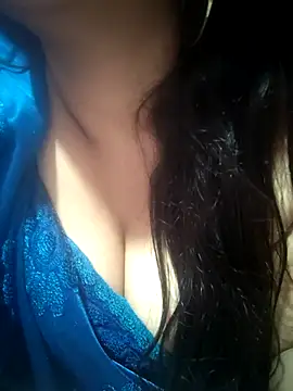 Jeenat  online show from 02.25.25