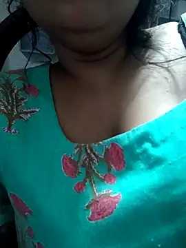 Jeenat  online show from 03.08.25