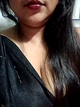Jeenat  online show from 03.16.25