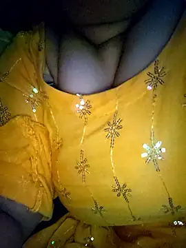 Jeenat  online show from 09.24.25