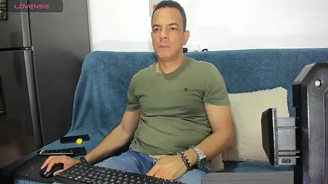 latinmartin73 online show from 01.27.25