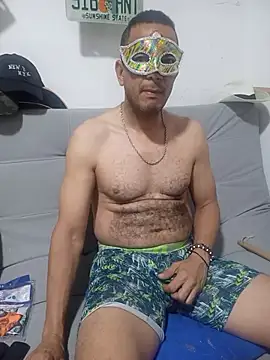 Snapshot of latinmartin73 chatting on 11.09.25 latinmartin73 online show from 11.09.25