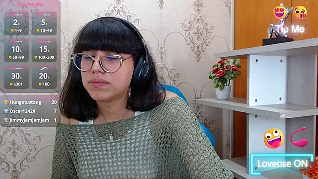 Snapshot of Nataly_Cloud chatting on 12.17.24 Nataly Cloud online show from 12.17.24