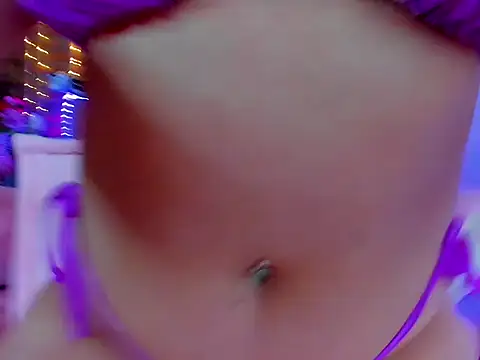 Snapshot of dulcevegga chatting on 10.31.25 dulcevegga online show from 10.31.25