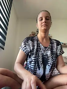 Snapshot of jennifer11772 chatting on 07.16.26 jennifer11772 online show from 07.16.26