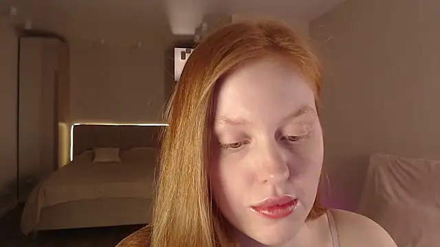 Snapshot of lulu_moonmoon chatting on 12.12.24 lulu moonmoon online show from 12.12.24