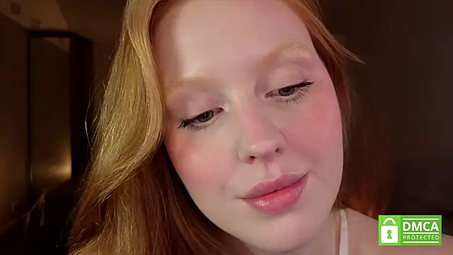 Snapshot of lulu_moonmoon chatting on 09.23.25 lulu moonmoon online show from 09.23.25