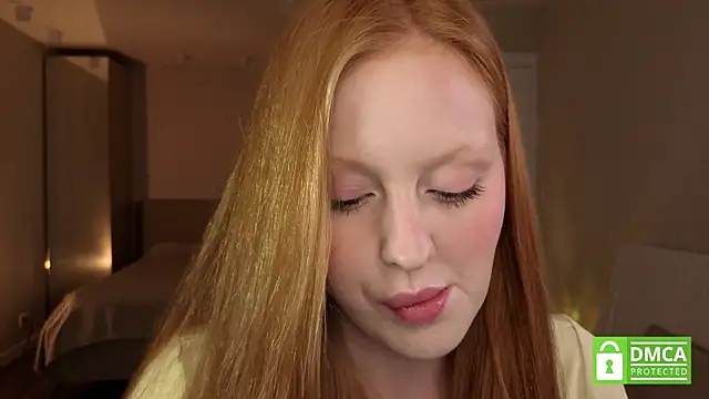 Snapshot of lulu_moonmoon chatting on 10.04.25 lulu moonmoon online show from 10.04.25