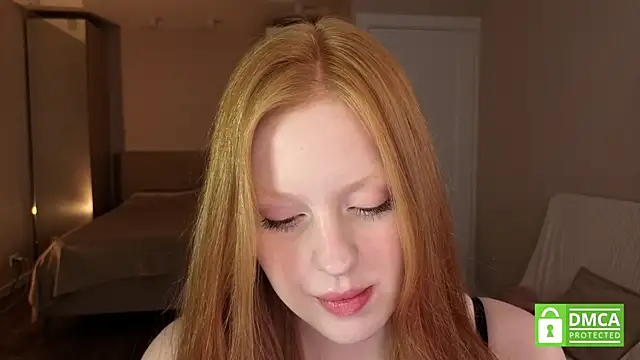 Snapshot of lulu_moonmoon chatting on 10.05.25 lulu moonmoon online show from 10.05.25