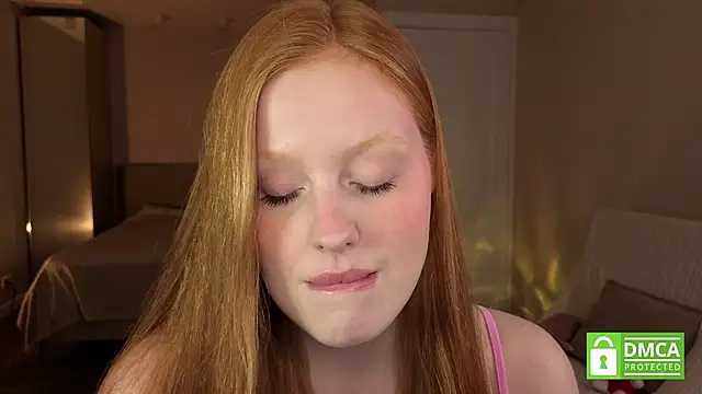 Snapshot of lulu_moonmoon chatting on 10.10.25 lulu moonmoon online show from 10.10.25