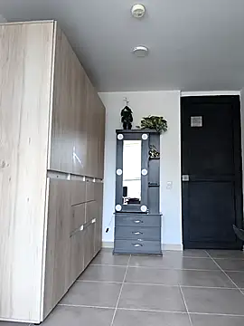 Kiitygirl online show from 12.13.25