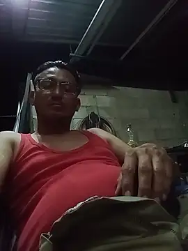 Snapshot of Andresguz35 chatting on 11.09.25 Andresguz35 online show from 11.09.25