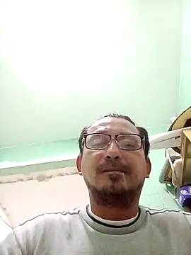 Andresguz35 online show from 02.06.26