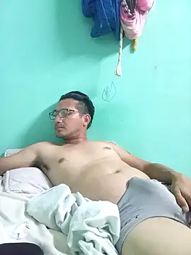 Andresguz35 online show from 03.07.26