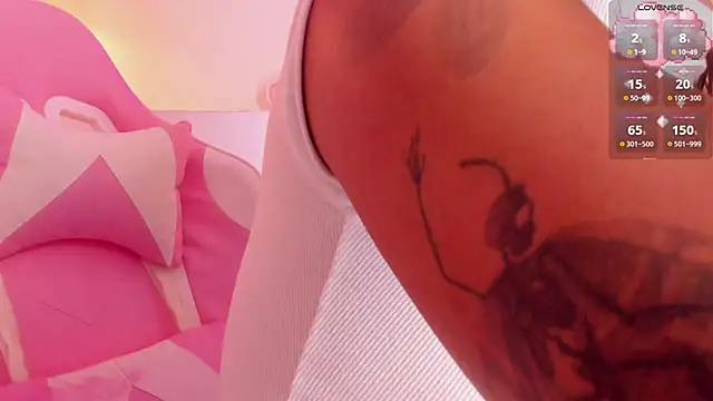 Snapshot of soy_jess03 chatting on 09.19.25 soy jess03 online show from 09.19.25