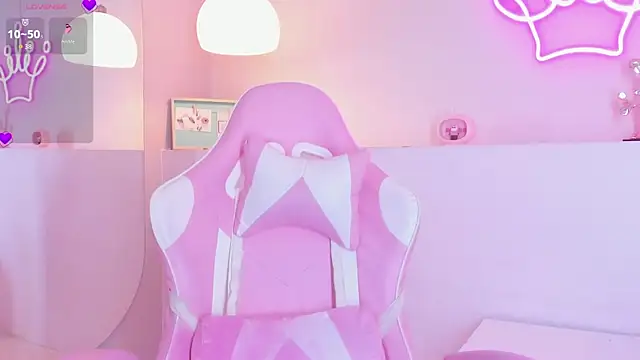 Snapshot of soy_jess03 chatting on 10.15.25 soy jess03 online show from 10.15.25