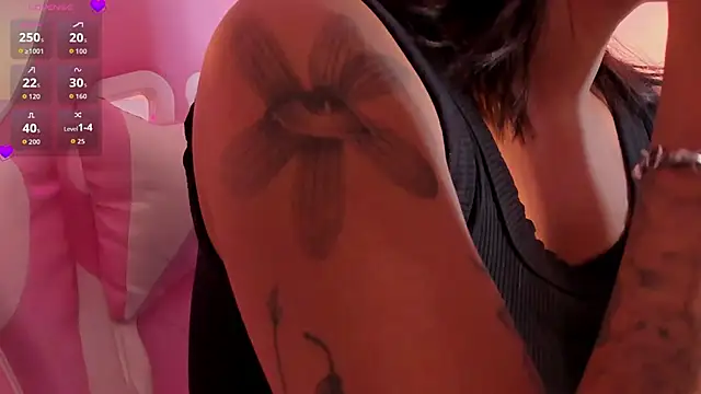 Snapshot of soy_jess03 chatting on 10.20.25 soy jess03 online show from 10.20.25