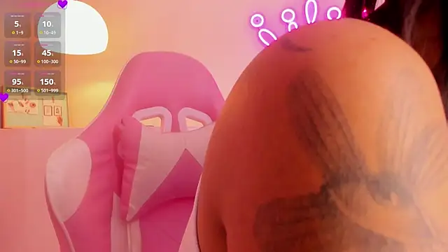 Snapshot of soy_jess03 chatting on 10.21.25 soy jess03 online show from 10.21.25