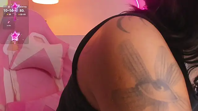 Snapshot of soy_jess03 chatting on 10.24.25 soy jess03 online show from 10.24.25