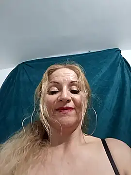 Snapshot of Fenix_528 chatting on 12.12.24 Fenix 528 online show from 12.12.24