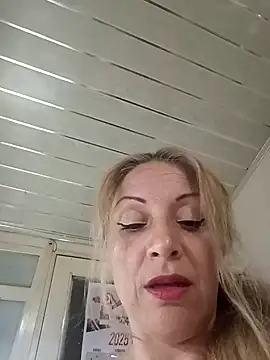 Snapshot of Fenix_528 chatting on 01.13.25 Fenix 528 online show from 01.13.25