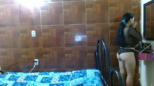 Mia brunette26 online show from 02.18.25