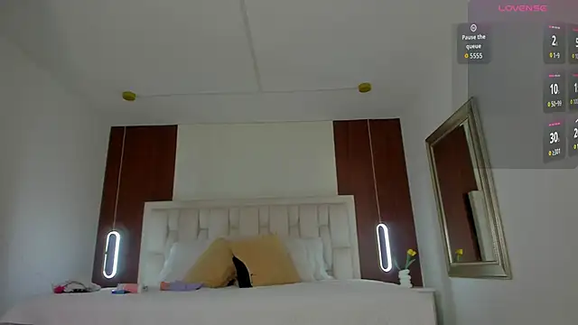 Mia brunette26 online show from 06.17.26