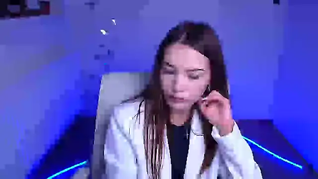 Sandy GG online show from 09.19.25